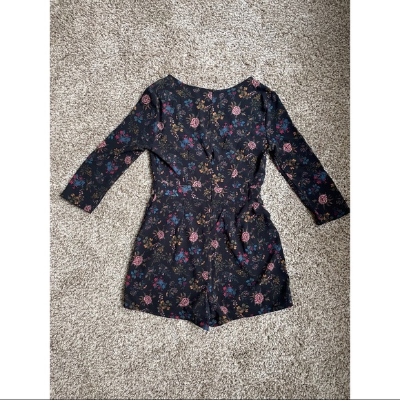 Floral Forever 21 Romper - Picture 2 of 9